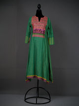 Green Handloom Kurti with Ethnic Detailing and Printed Pants
