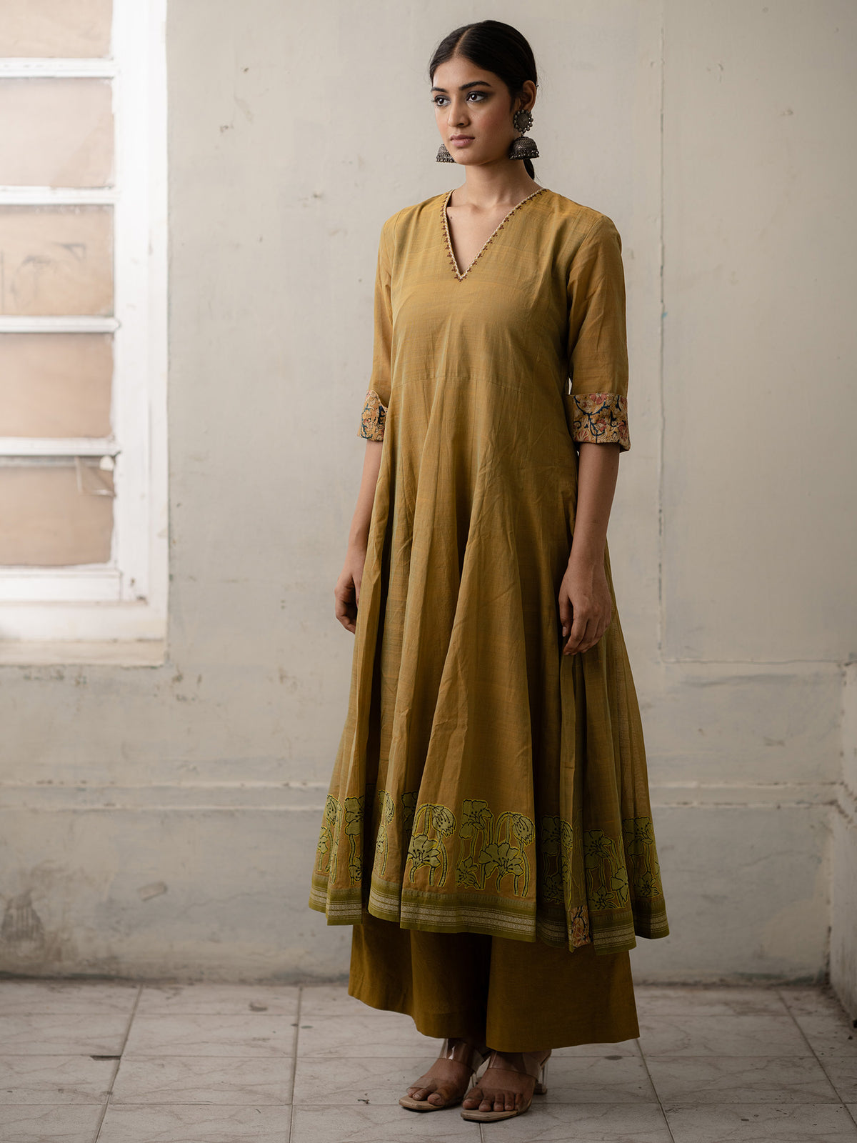 Khakhi Green Hand-Woven Cotton Kurti and Pants with Elegant Patchwork