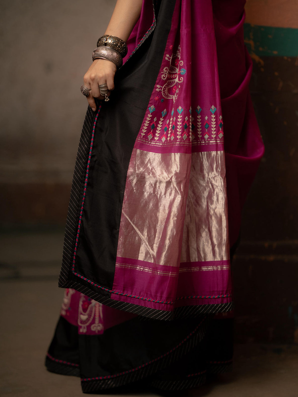 Magenta Handwoven Cotton Saree with Black Printed Blouse