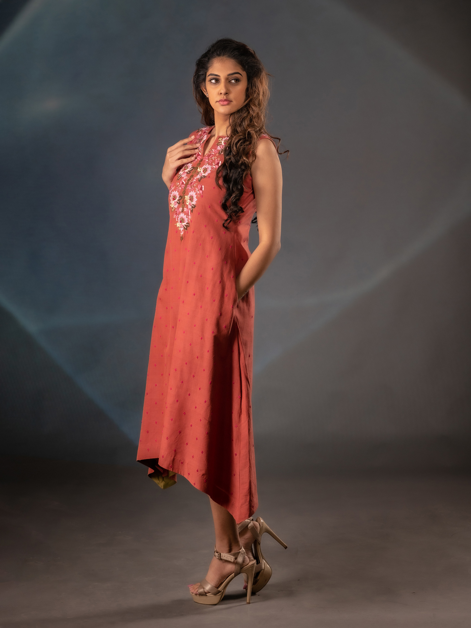 Natural Dyed Sleeveless Hand Embroidery Kurti Dress with Side Pockets