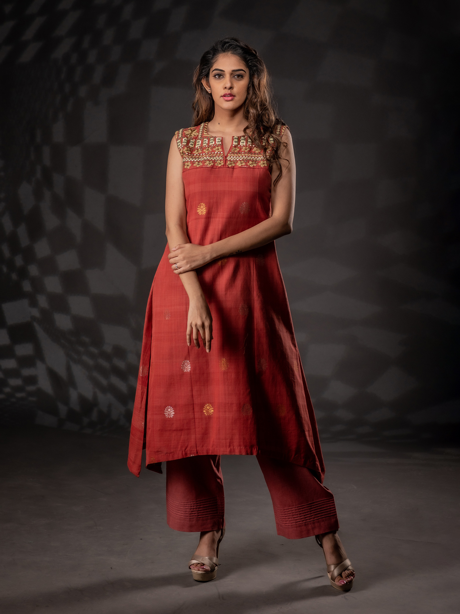 Sleeveless Natural Dyed Thread and Sequins Embroidery Kurti with Pants Mamatha Tulluri