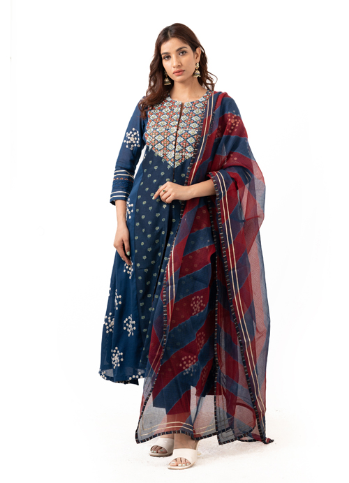 Dori embroidered Indigo coloured kurta with dupatta and pants