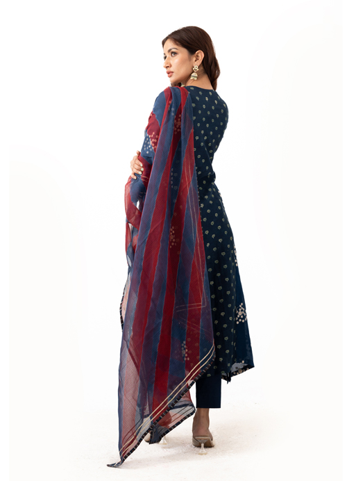 Dori embroidered Indigo coloured kurta with dupatta and pants